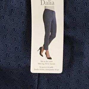 Dalia Pants